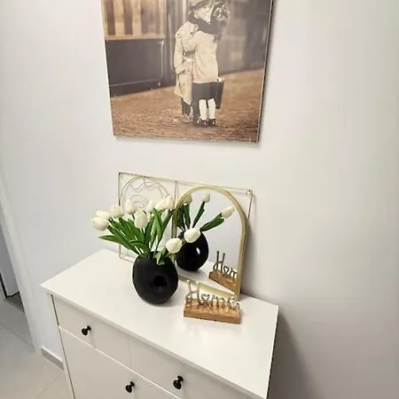 June's Urban Apartment *