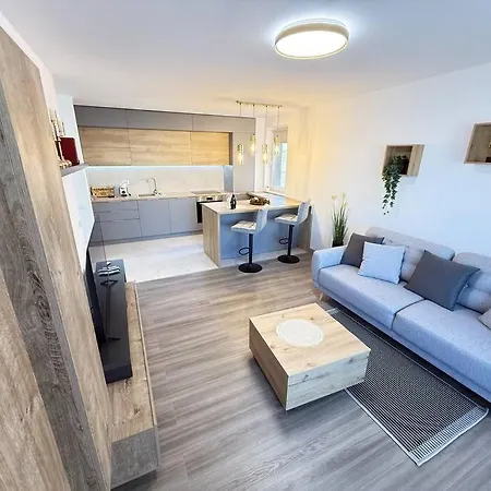 June's Urban Apartment Brasov