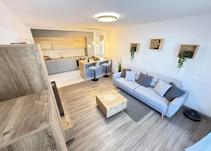 June's Urban * Braşov